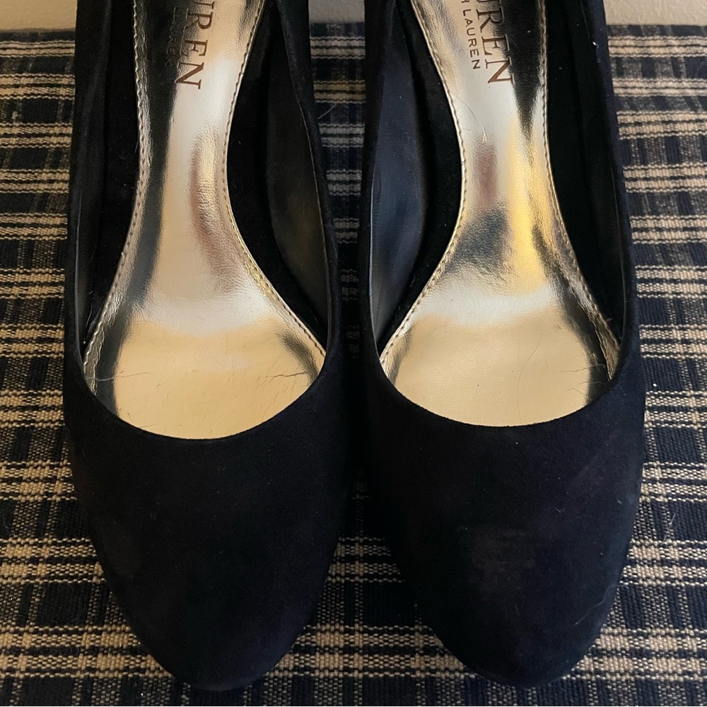LAUREN RALPH LAUREN Black Suede Round Toe Heels Size 6.5B Women's Shoes EUC #625 - Picture 4 of 8